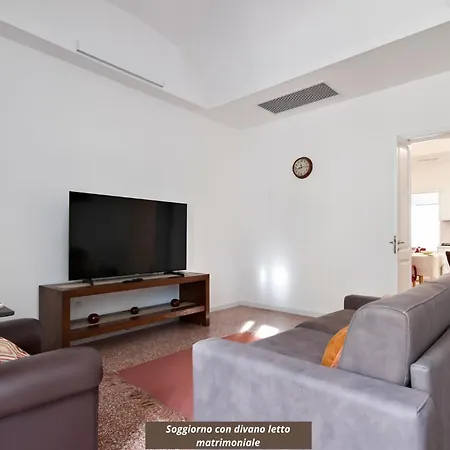 Frankie's House - Selection