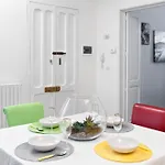 Frankie's House - Selection *