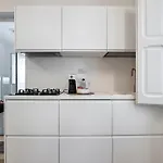 아파트 Frankie's House - Selection *