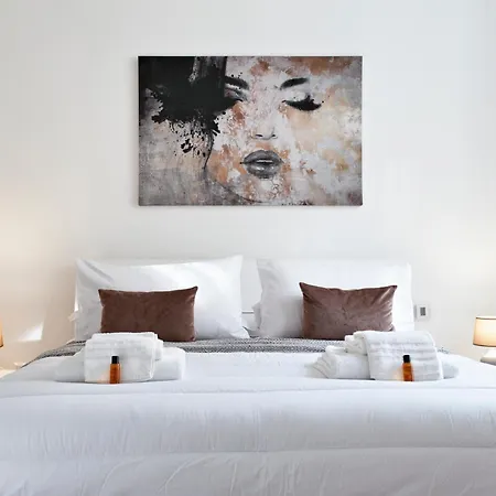 Frankie's House - Selection