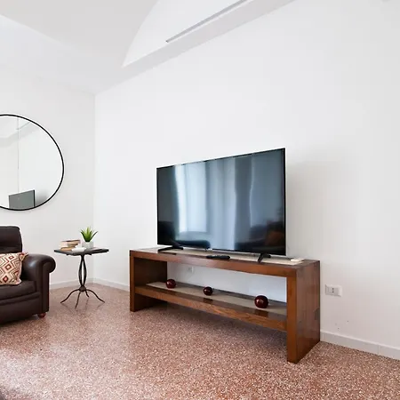 Frankie's House - Selection Διαμέρισμα Λέτσε